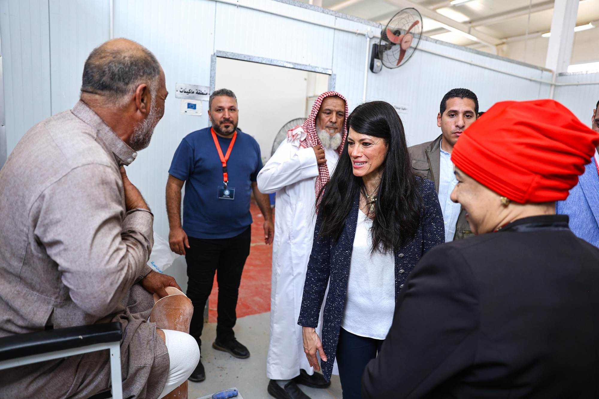المشاط تجري حوارًا مفتوحًا مع أهالي مطروح