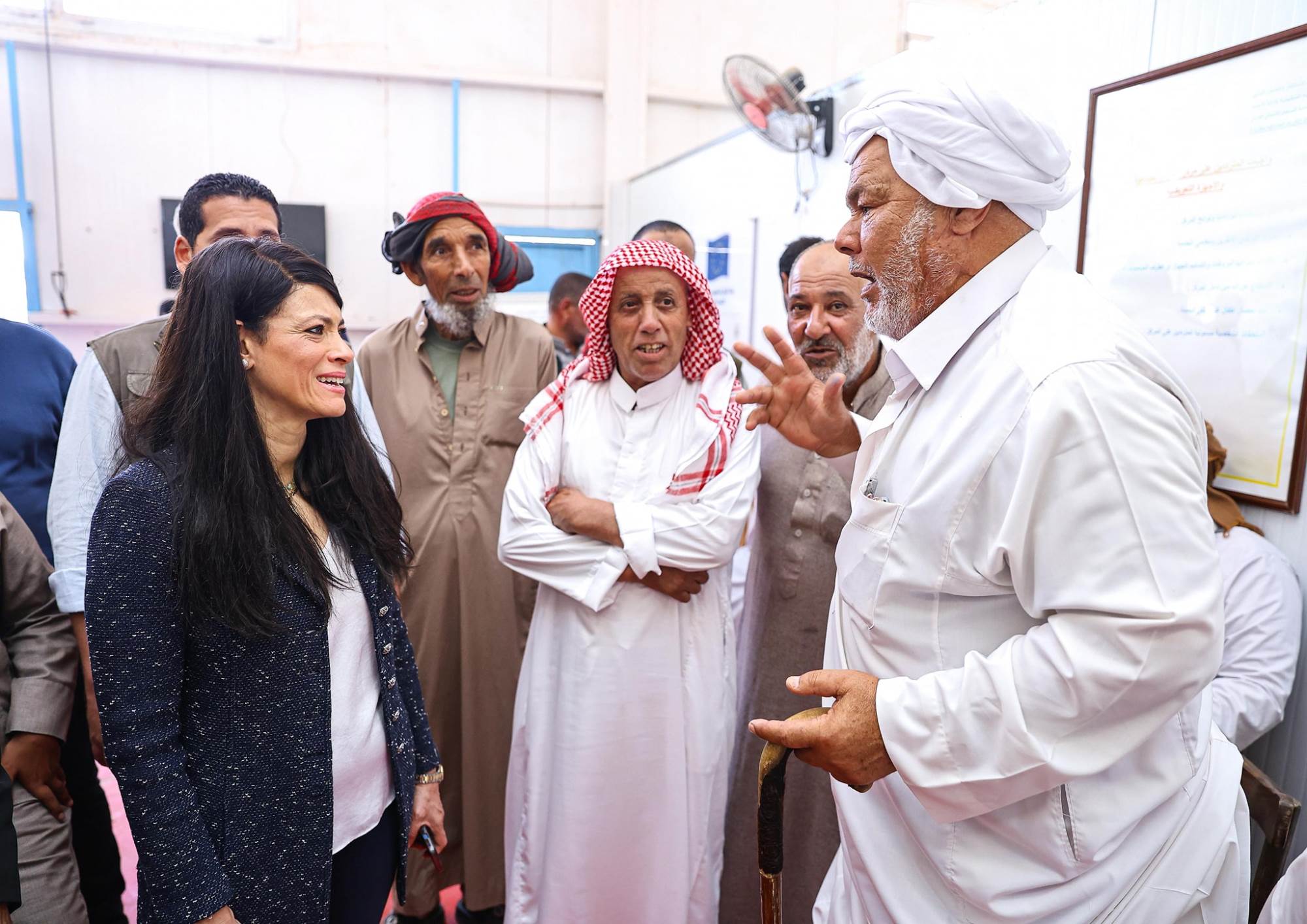 المشاط تجري حوارًا مفتوحًا مع أهالي مطروح