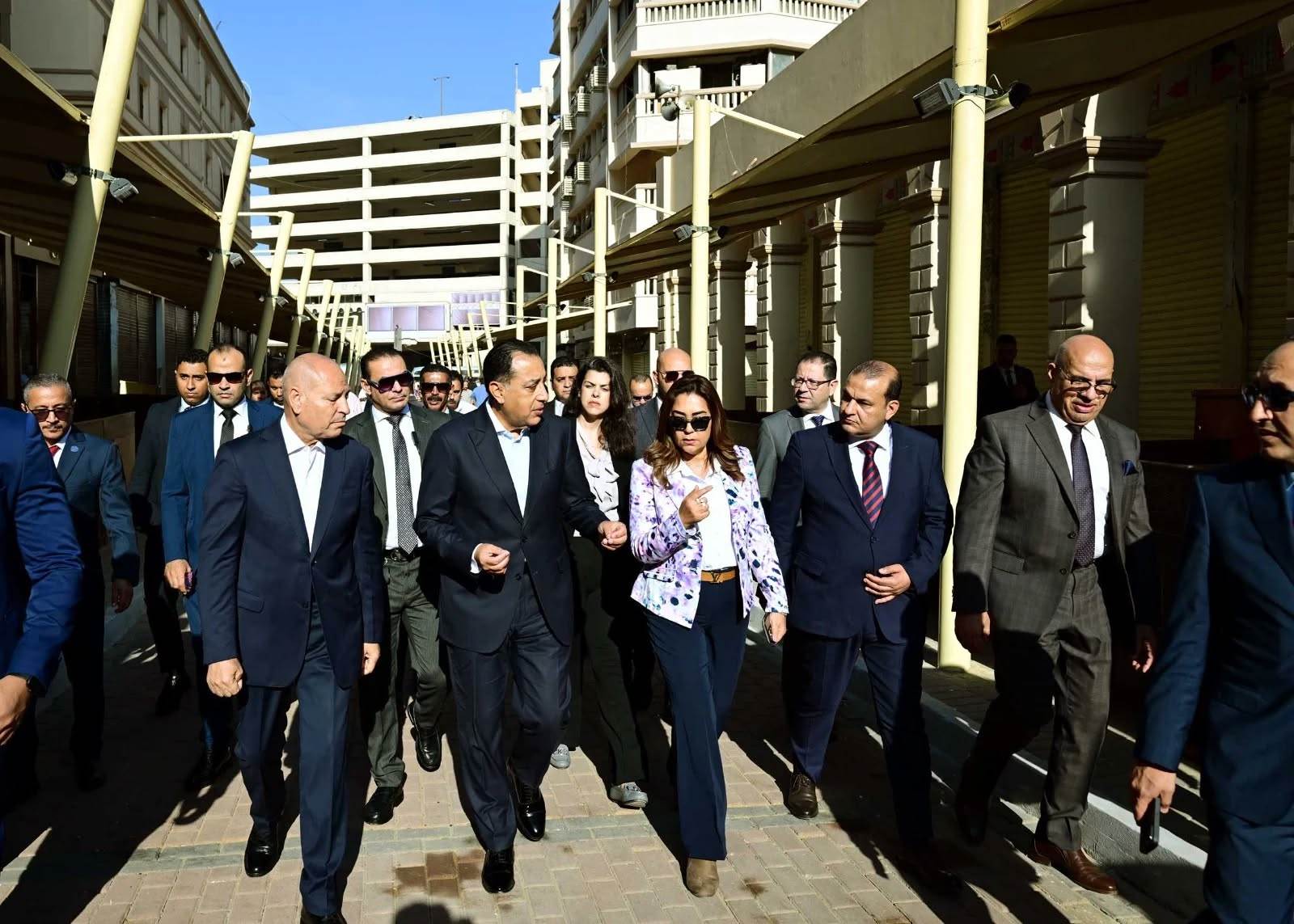 أثناء افتتاح السوق 