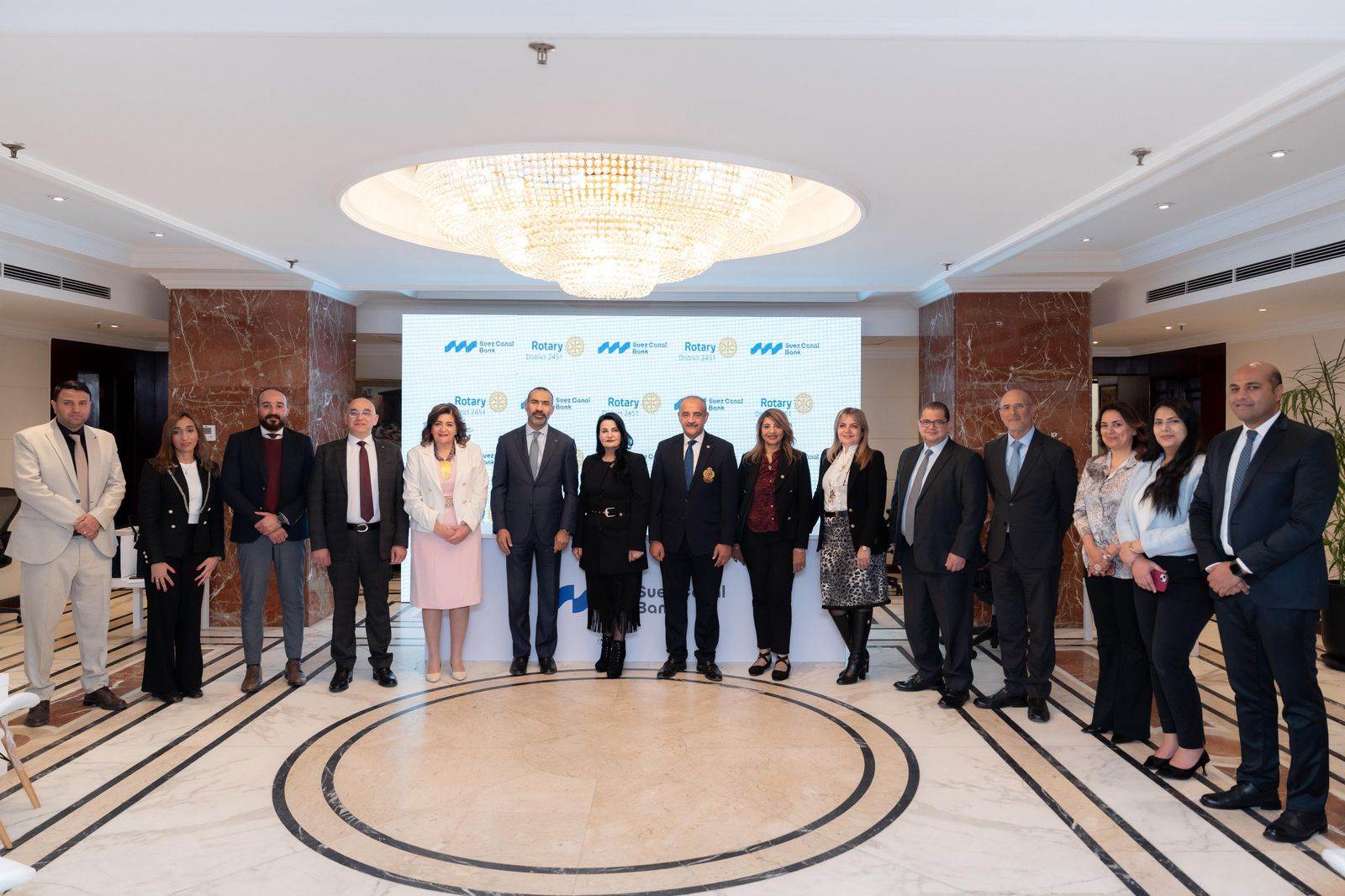 جانب من التوقيع