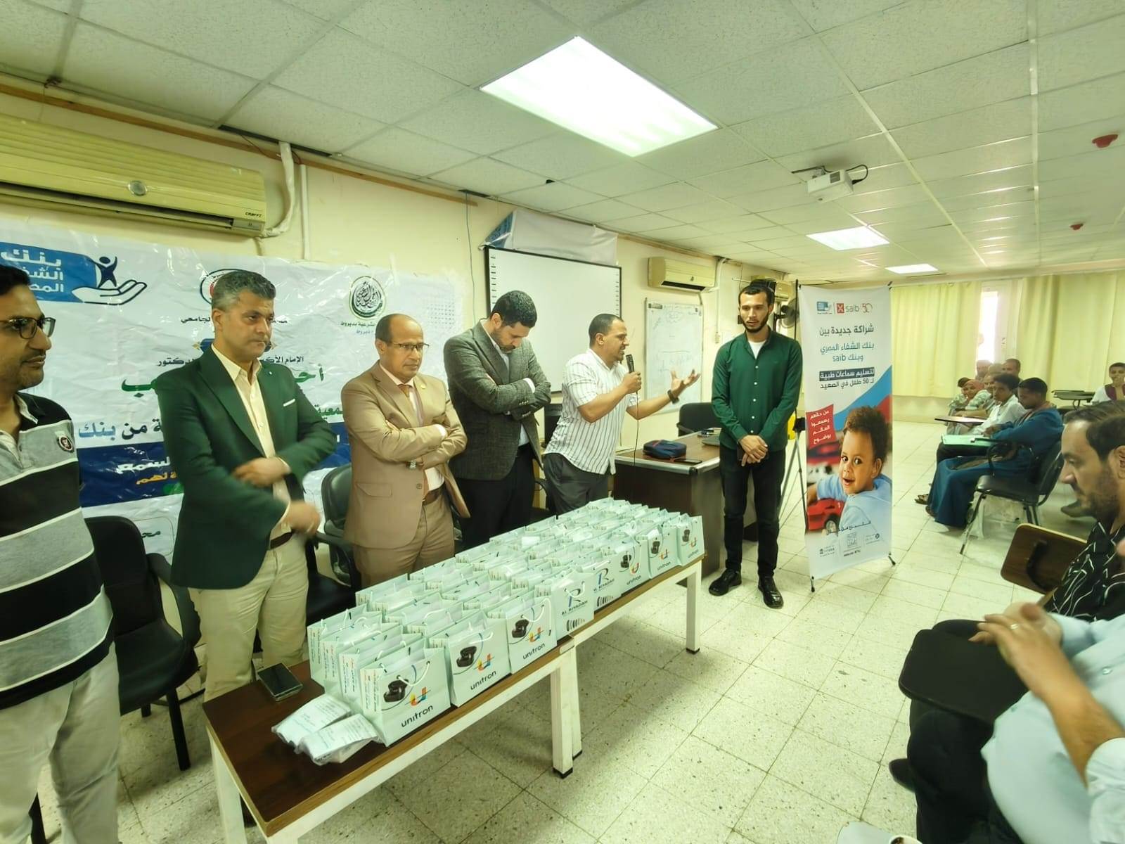 جانب من مبادرة دعم الأطفال ضعاف السمع