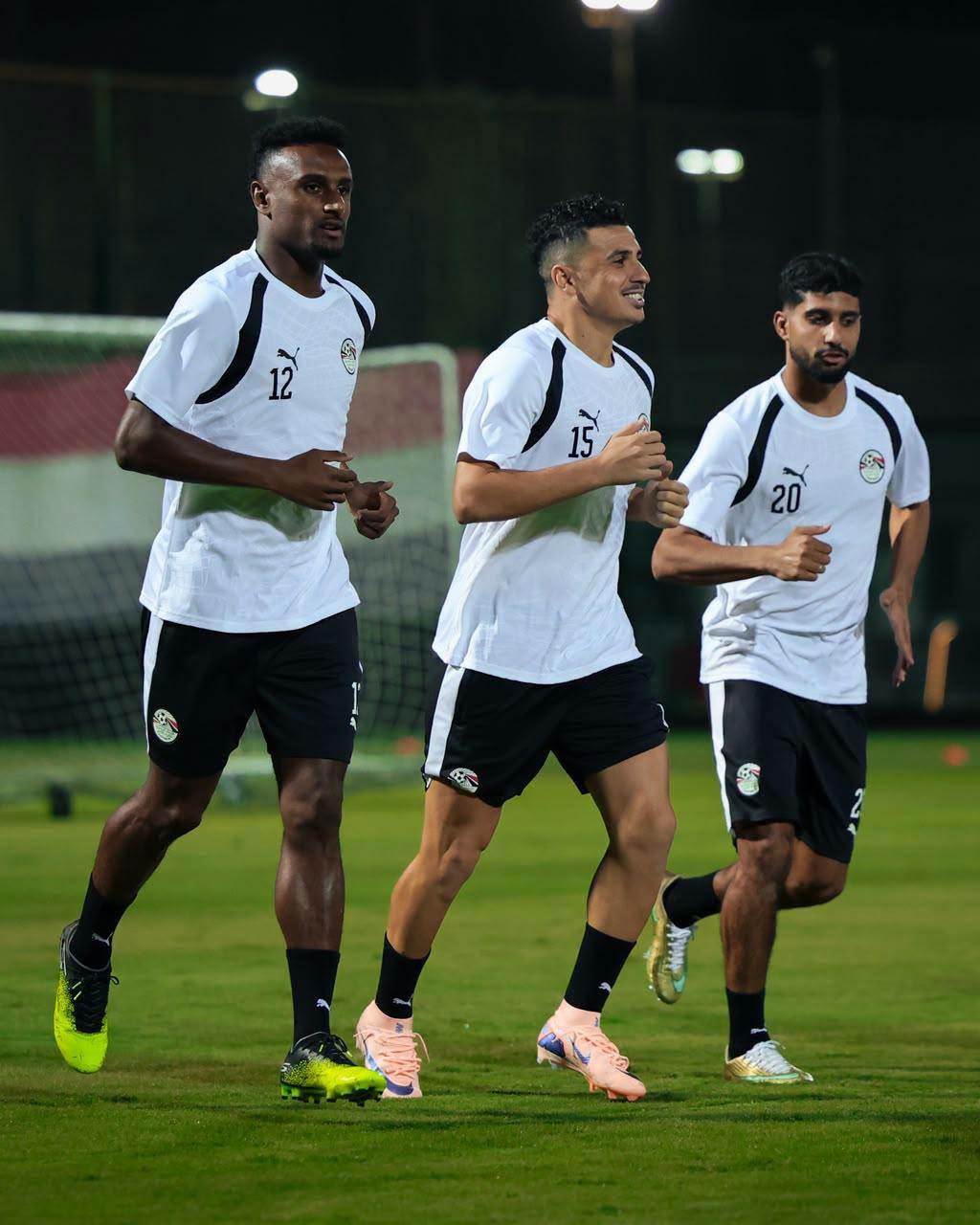 منتخب مصر استعدادا لانجولا